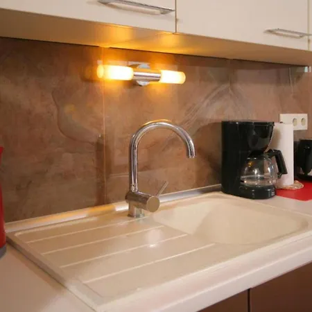 Lägenhet Libe With Sea View - Two Bedroom With Balcony Trogir