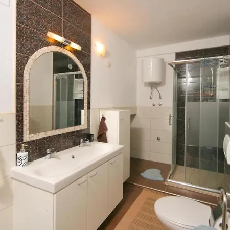 Lägenhet Libe With Sea View - Two Bedroom With Balcony *