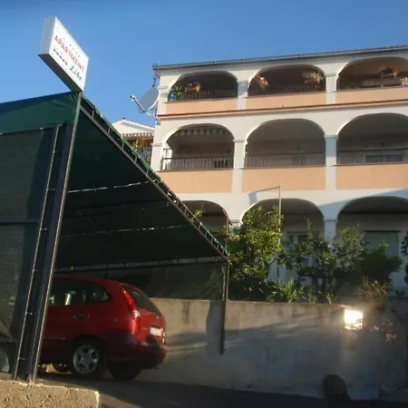 Lägenhet Libe With Sea View - Two Bedroom With Balcony Trogir