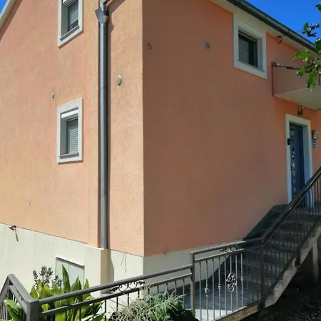 Libe With Sea View - Two Bedroom With Balcony Lägenhet *